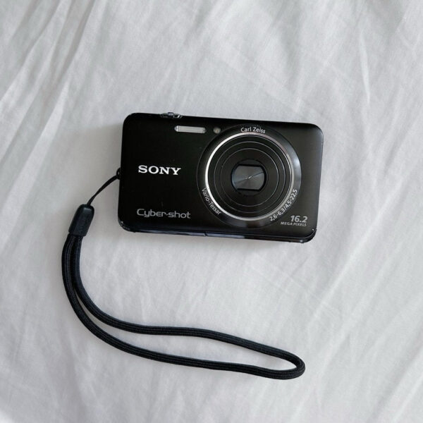 Sony Cyber-shot DSC-WX9 Camera