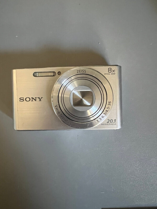 Sony Cyber-Shot DSC-W830 20.1MP 8x Optical Zoom Compact Digital Camera