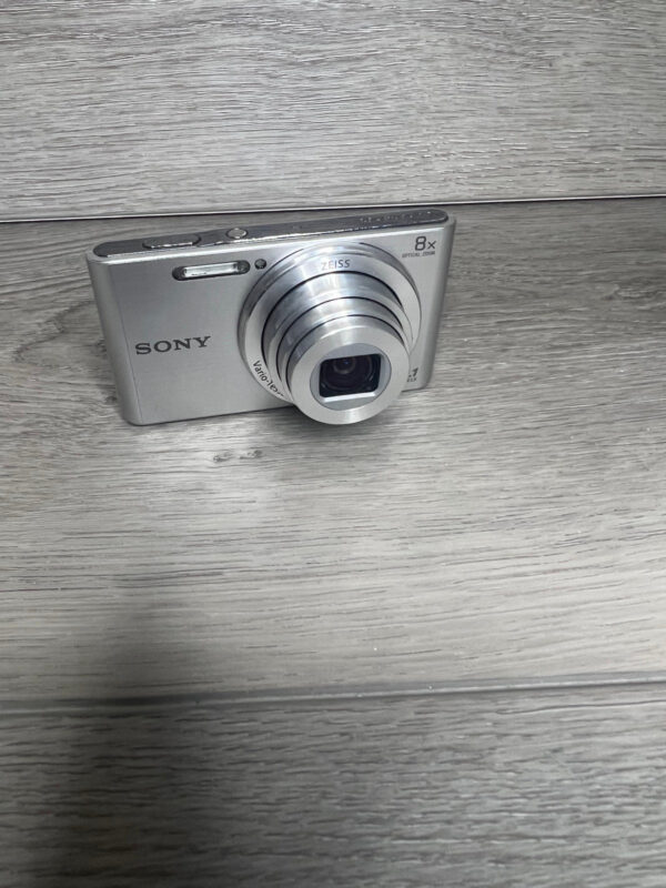 Sony Cyber-Shot DSC-W830 20.1MP 8x Optical Zoom Compact Digital Camera - Image 2