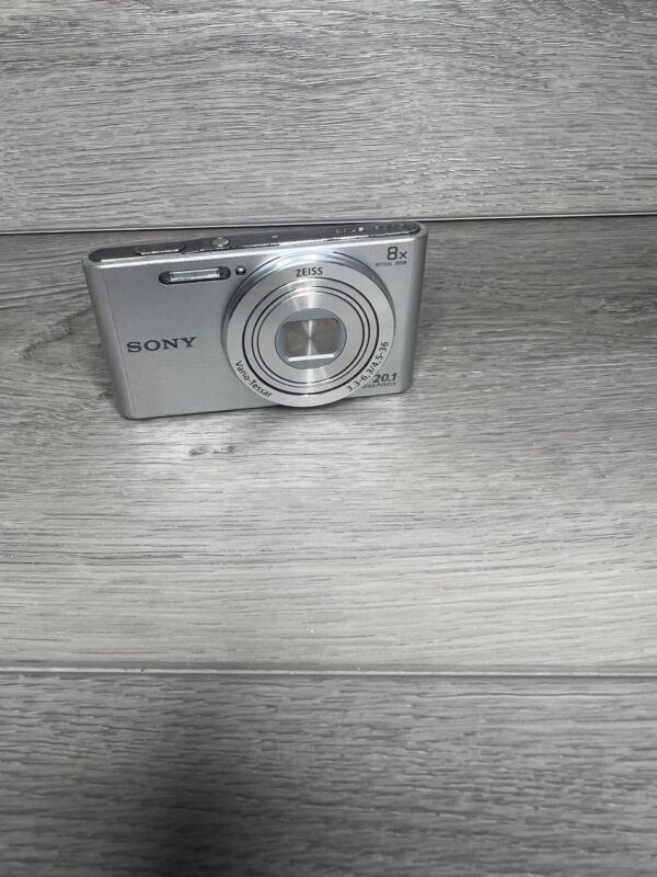 Sony Cyber-Shot DSC-W830 20.1MP 8x Optical Zoom Compact Digital Camera - Image 3