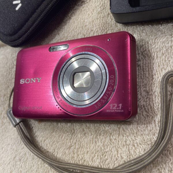 Sony Cybershot DSC-W310 12.1MP Digital Camera - Pink/Red - Image 3