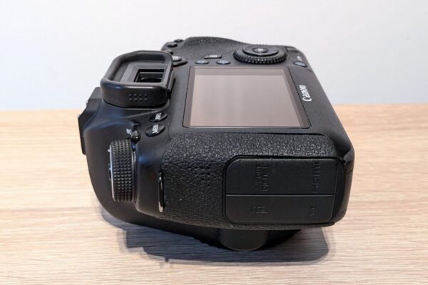 Canon EOS 6D 20.2MP Digital Camera Body Only - Boxed with Accessories - Image 9